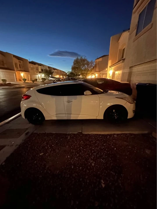 2012 Hyundai Veloster - Image 4 of 4