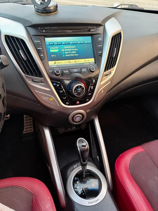2012 Hyundai Veloster - Image 15 of 17
