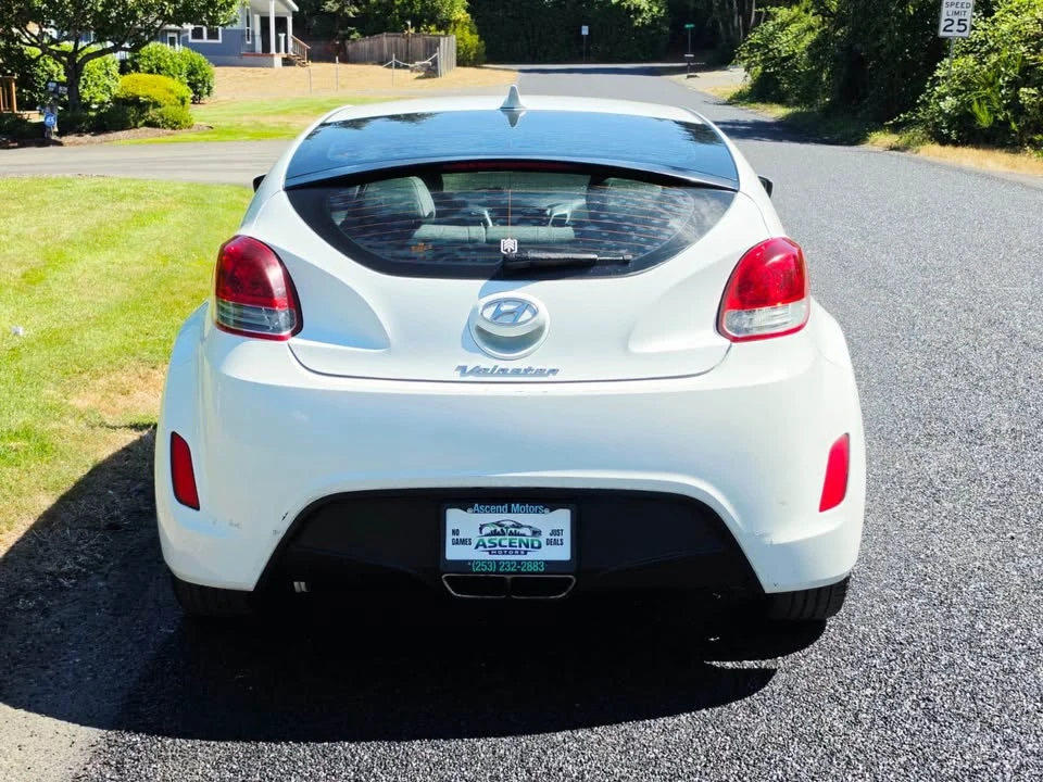 2012 Hyundai Veloster - Image 4 of 17