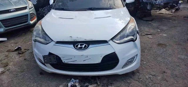 2012 Hyundai Veloster Coupe 3D