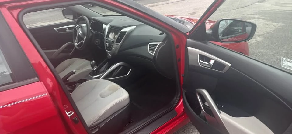 2012 Hyundai Veloster - Image 6 of 8