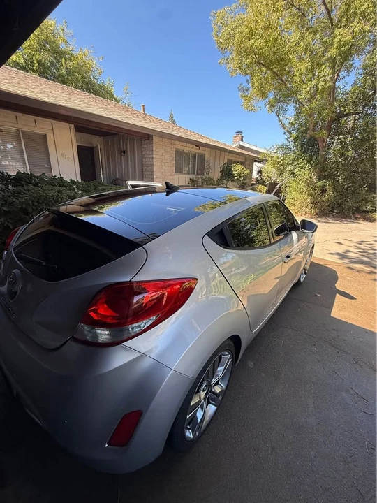 2012 Hyundai Veloster - Image 4 of 10