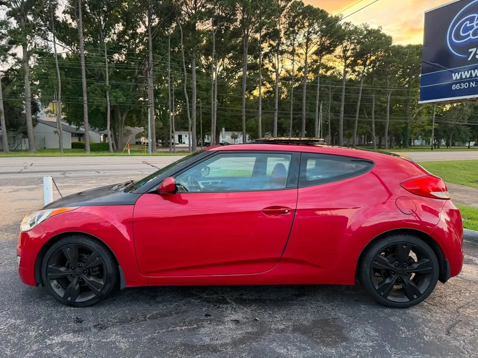 2012 Hyundai Veloster - Image 8 of 17