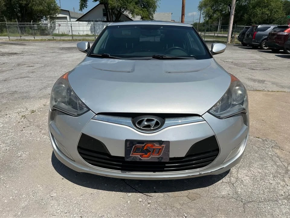 2012 Hyundai Veloster - Image 2 of 12