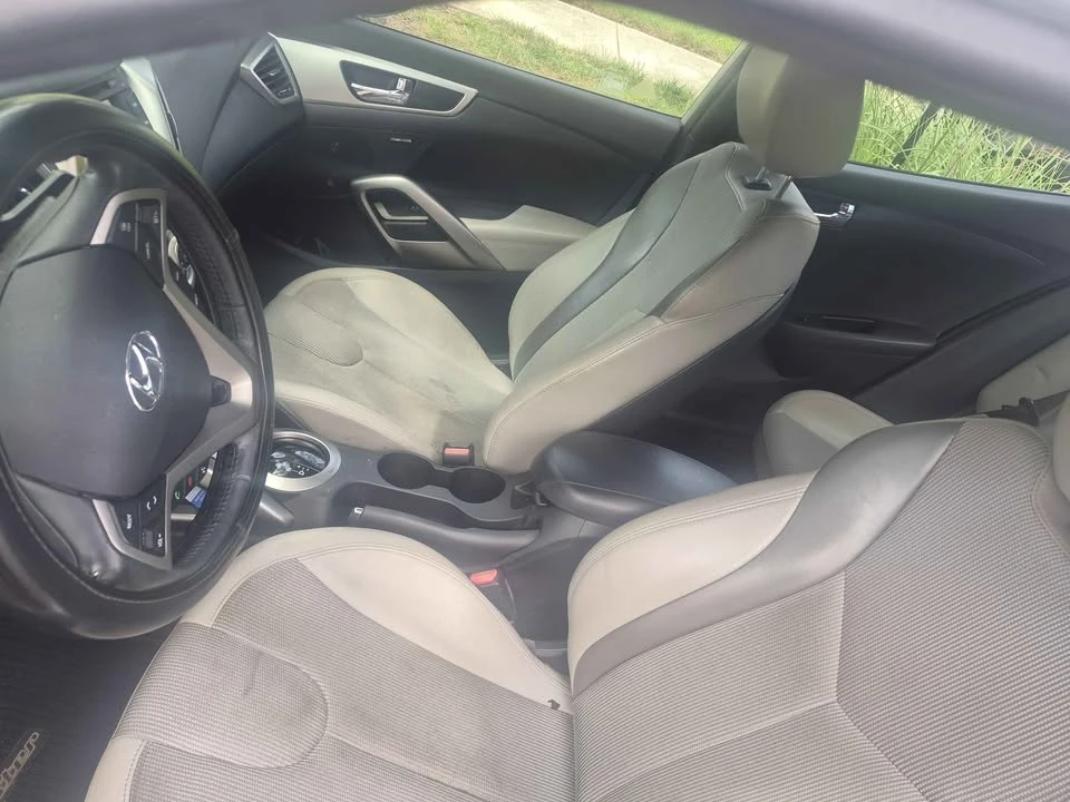 2012 Hyundai Veloster - Image 10 of 13