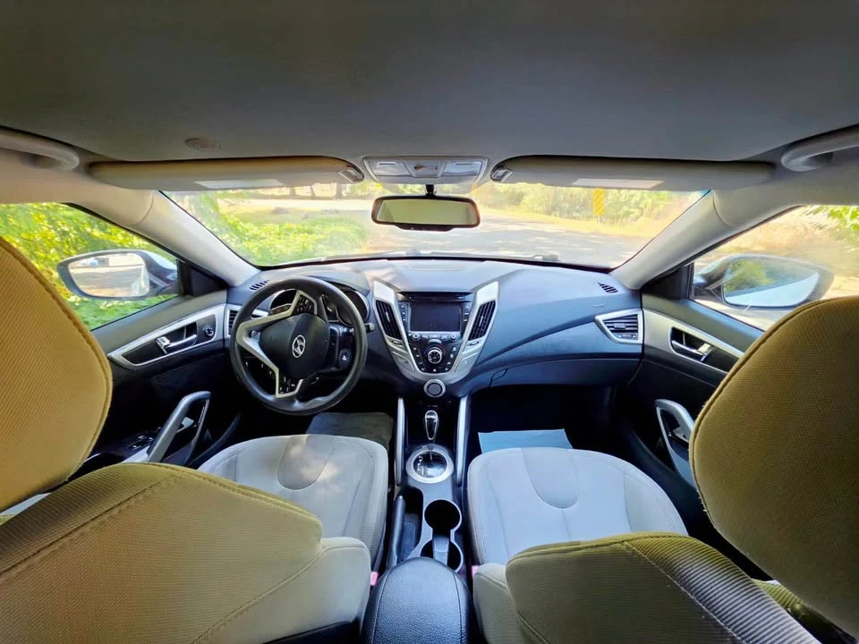 2012 Hyundai Veloster - Image 13 of 17