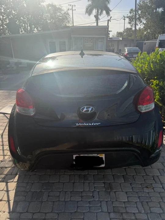 2012 Hyundai Veloster - Image 5 of 11