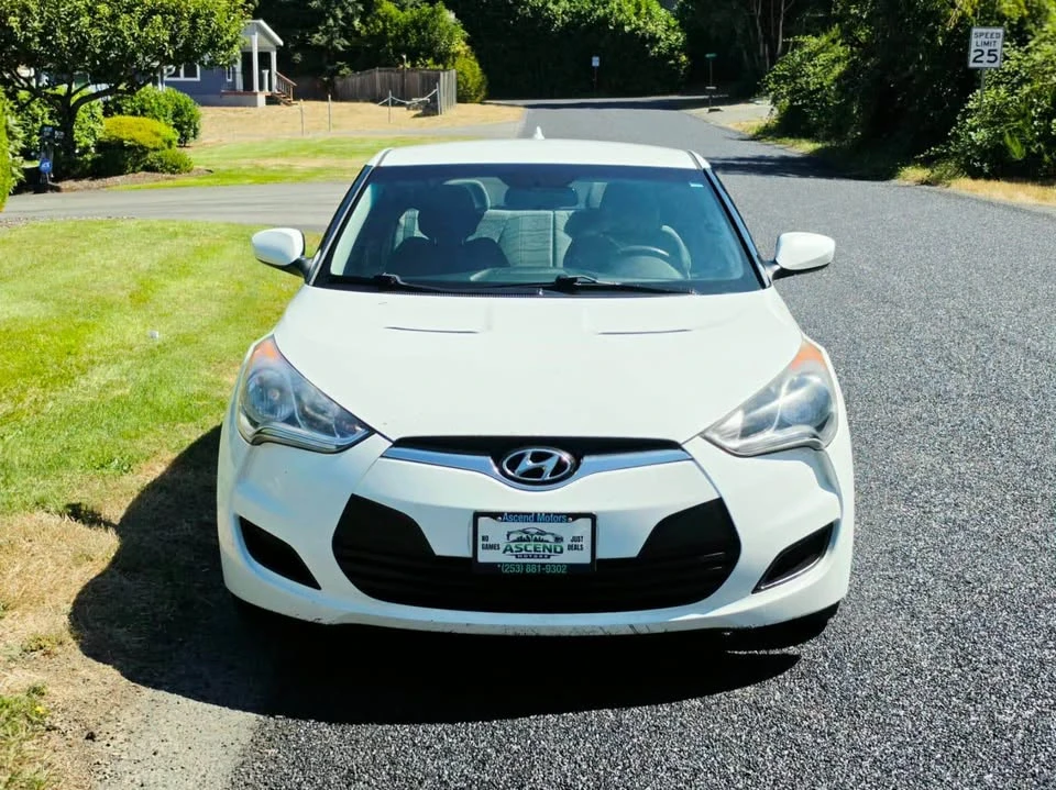2012 Hyundai Veloster - Image 8 of 17