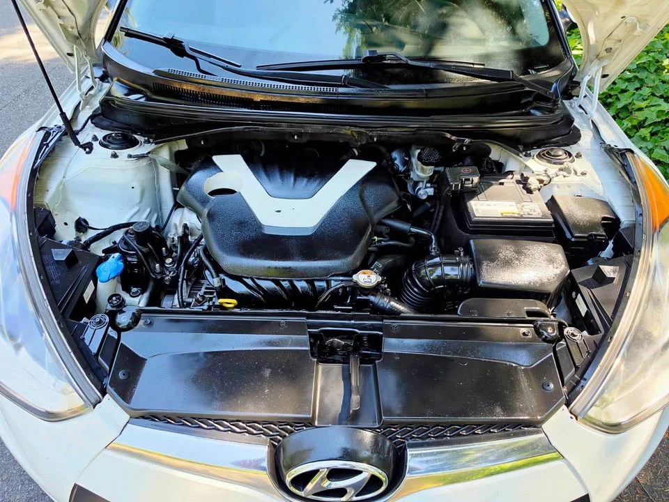 2012 Hyundai Veloster - Image 15 of 17