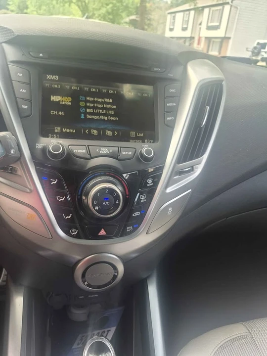 2012 Hyundai Veloster - Image 8 of 13