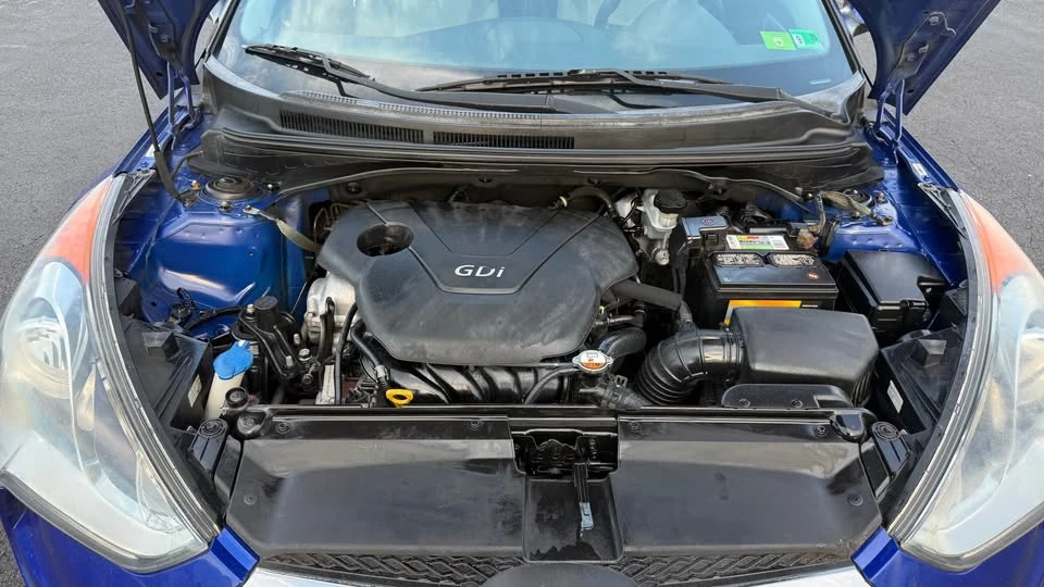 2012 Hyundai Veloster - Image 11 of 15