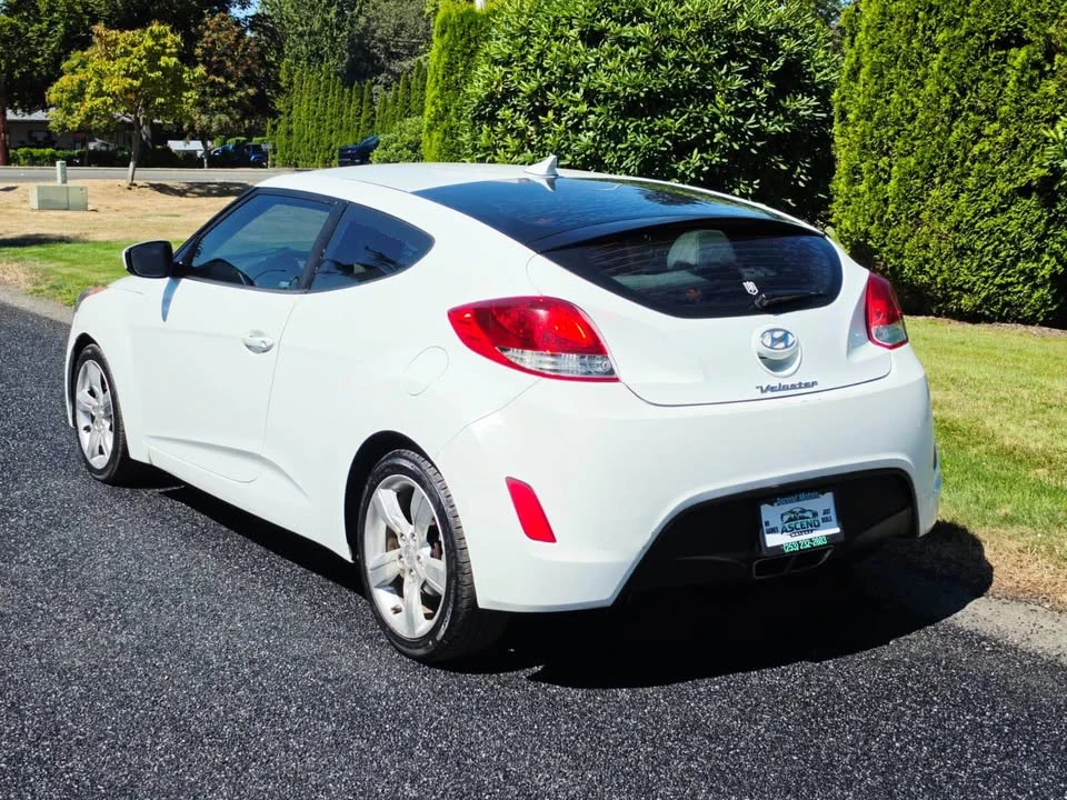 2012 Hyundai Veloster - Image 3 of 17