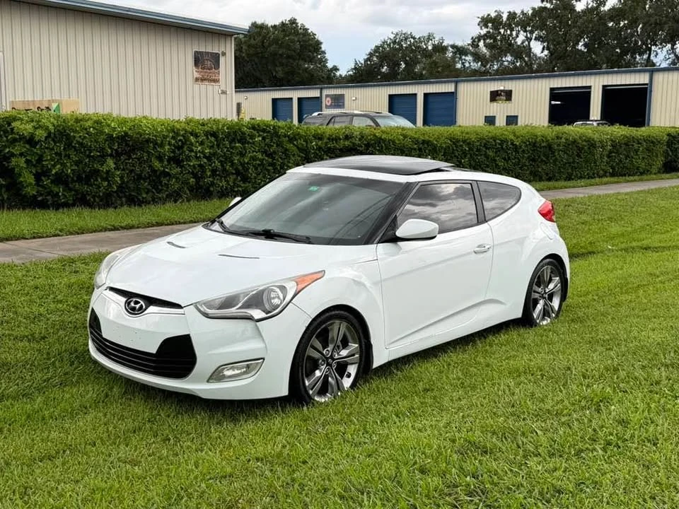 2012 Hyundai Veloster - Image 4 of 15