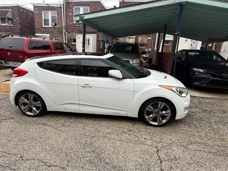 2012 Hyundai Veloster - Image 2 of 7