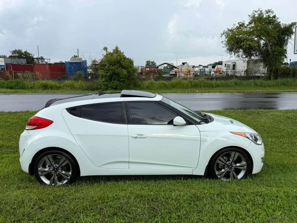 2012 Hyundai Veloster - Image 5 of 15