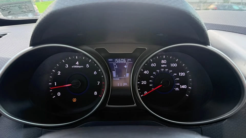 2012 Hyundai Veloster - Image 14 of 15