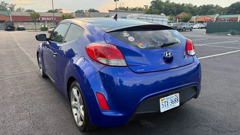 2012 Hyundai Veloster - Image 4 of 15