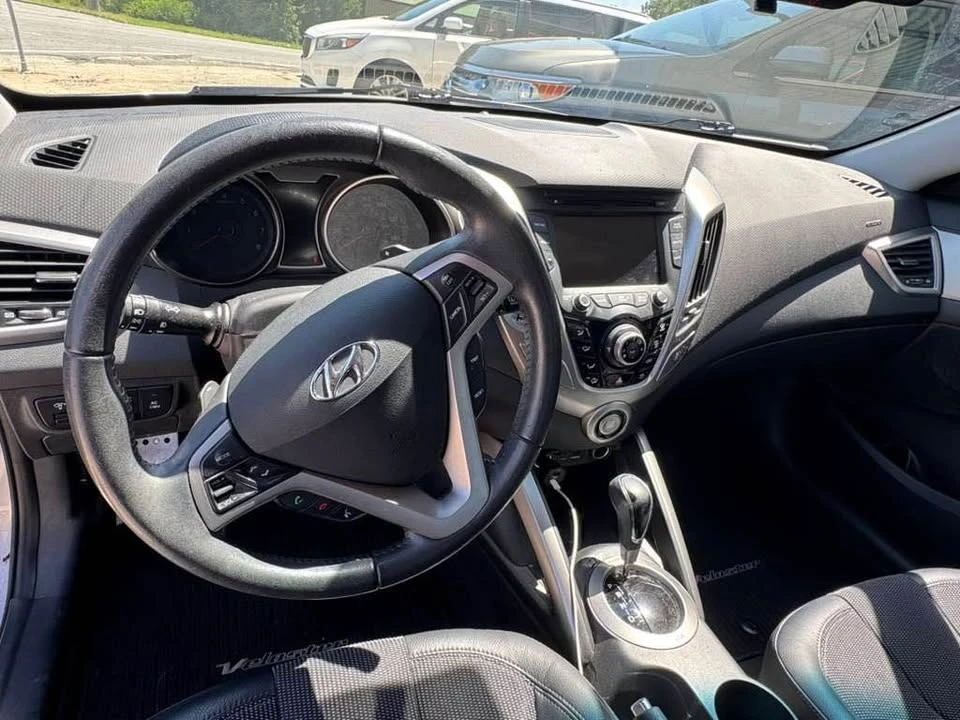 2012 Hyundai Veloster - Image 13 of 16