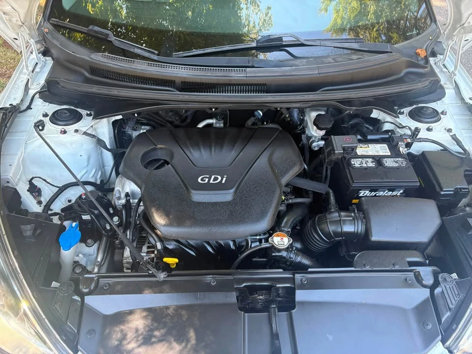 2012 Hyundai Veloster - Image 10 of 12
