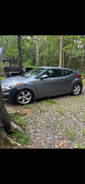 2012 Hyundai Veloster - Image 2 of 7