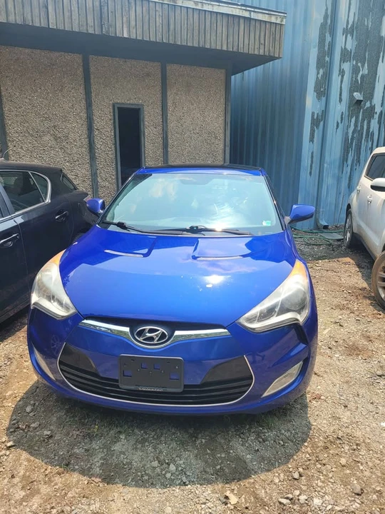 2012 Hyundai Veloster - Image 2 of 5