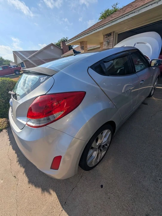 2012 Hyundai Veloster - Image 10 of 12
