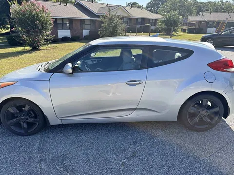 2012 Hyundai Veloster Coupe 3D