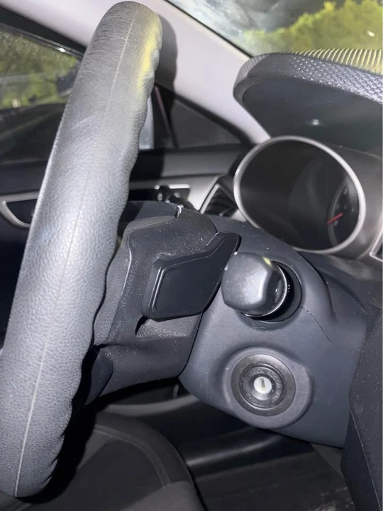2012 Hyundai Veloster - Image 10 of 11
