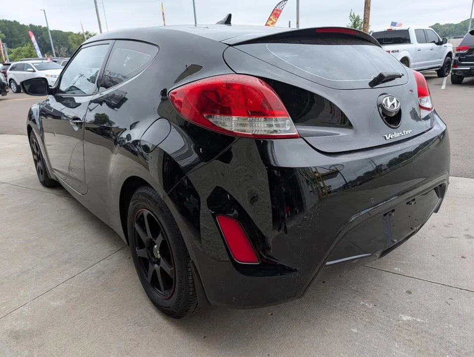 2012 Hyundai Veloster - Image 2 of 20