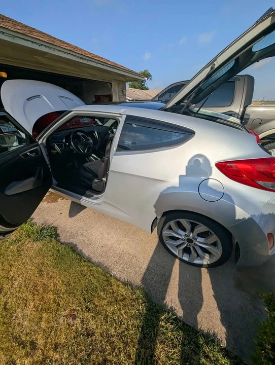 2012 Hyundai Veloster - Image 6 of 12