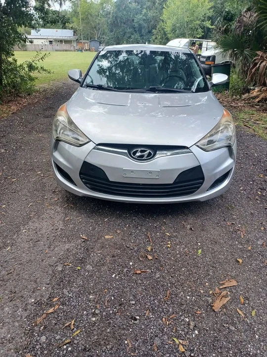 2012 Hyundai Veloster - Image 2 of 11