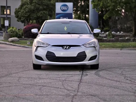 2012 Hyundai Veloster Coupe 3D