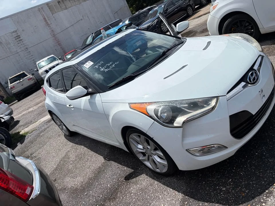 2012 Hyundai Veloster - Image 3 of 10