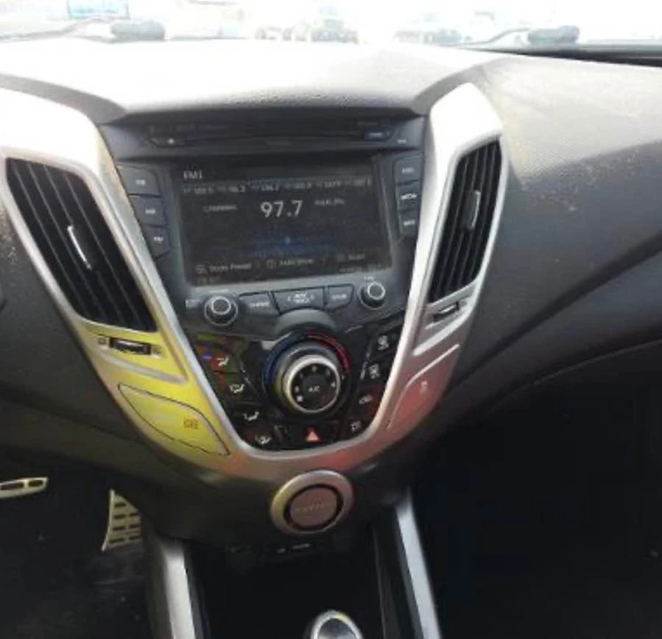 2012 Hyundai Veloster - Image 7 of 9