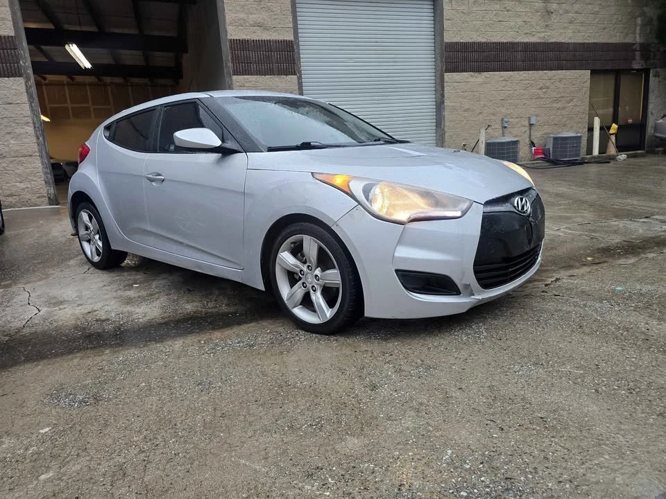 2012 Hyundai Veloster - Image 2 of 8