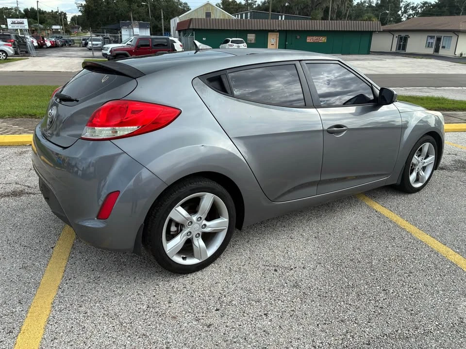 2012 Hyundai Veloster - Image 4 of 13