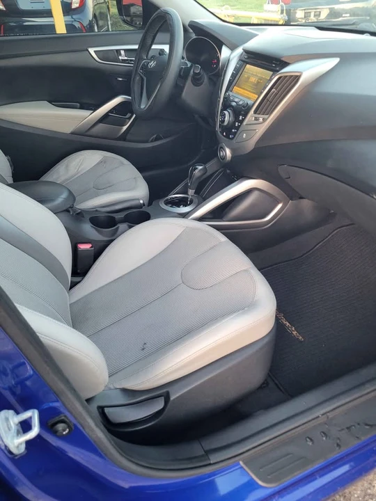 2012 Hyundai Veloster - Image 7 of 10