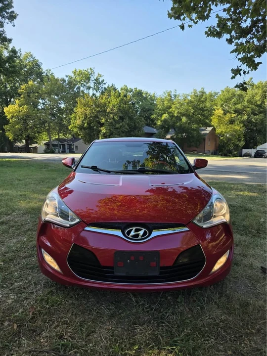2012 Hyundai Veloster - Image 2 of 16