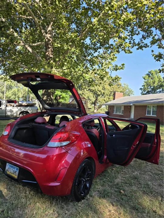 2012 Hyundai Veloster - Image 12 of 16