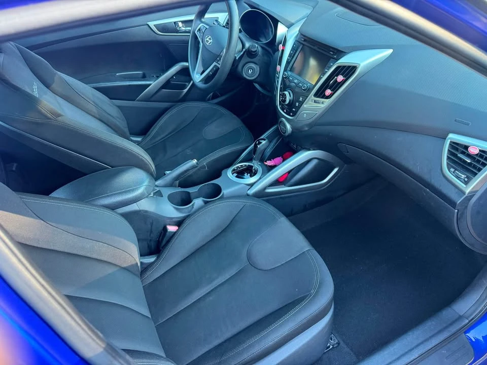 2012 Hyundai Veloster - Image 5 of 8