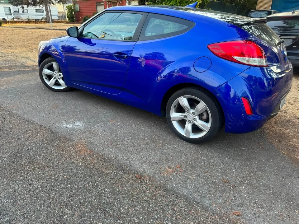 2012 Hyundai Veloster - Image 3 of 8