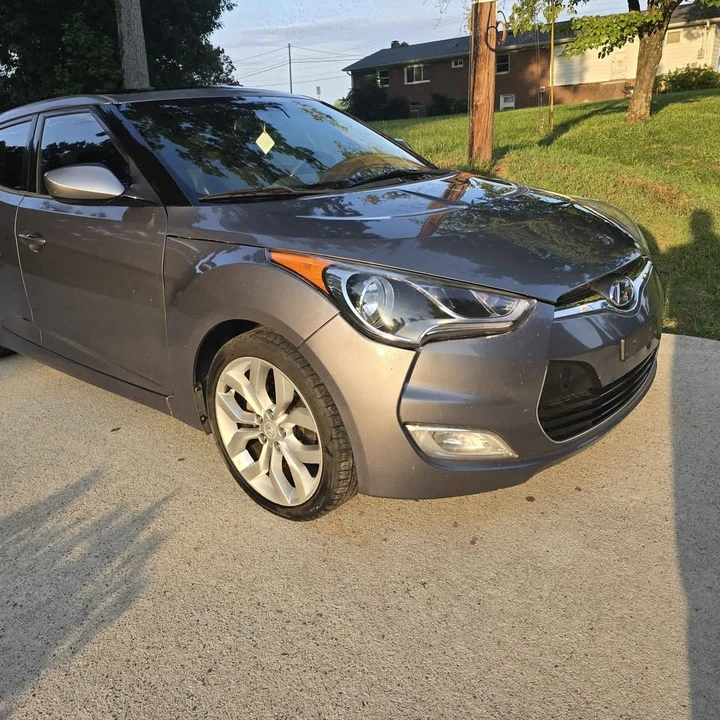 2012 Hyundai Veloster - Image 2 of 11