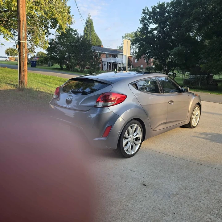2012 Hyundai Veloster - Image 4 of 11