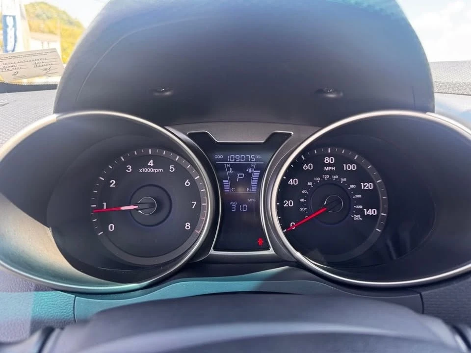 2012 Hyundai Veloster - Image 10 of 18
