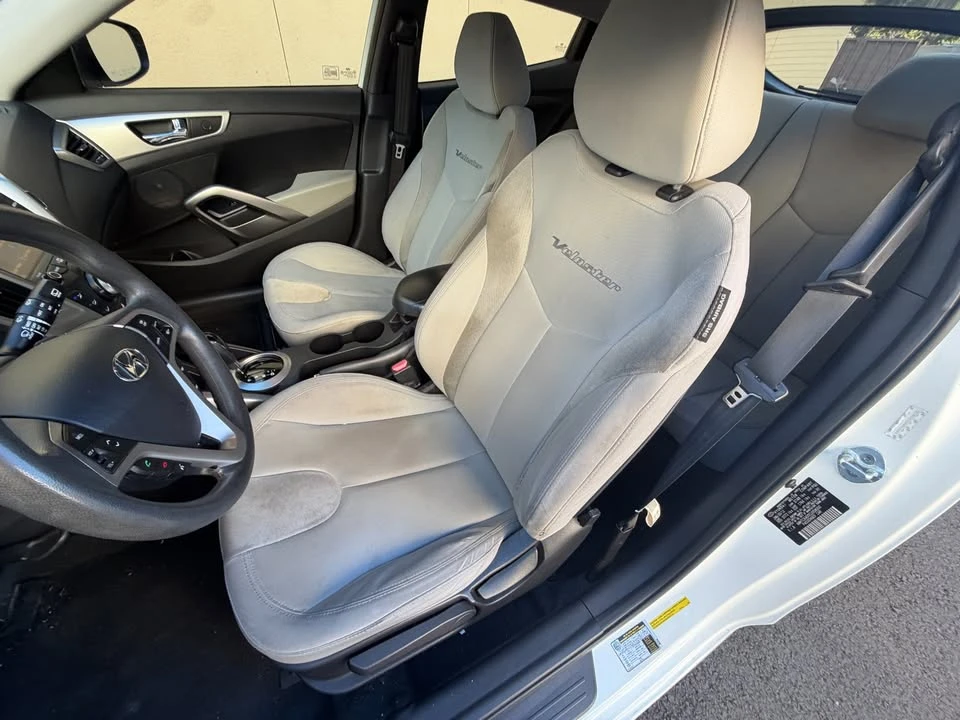 2012 Hyundai Veloster - Image 14 of 16