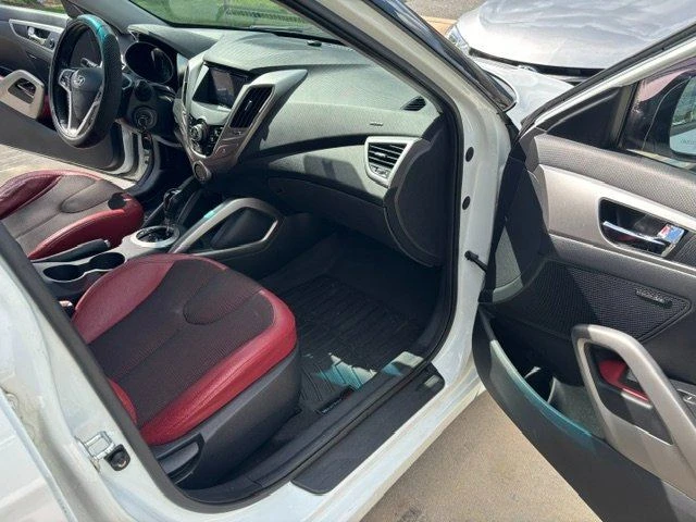 2012 Hyundai Veloster - Image 5 of 10