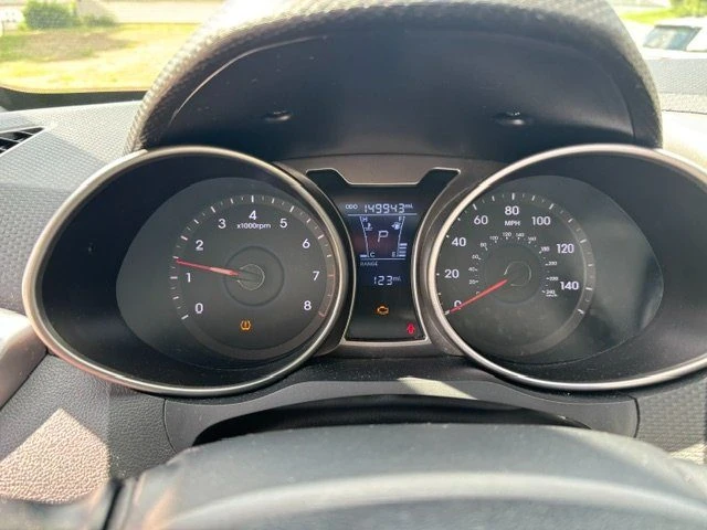 2012 Hyundai Veloster - Image 6 of 10