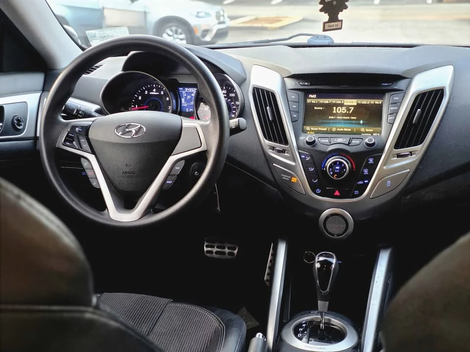 2012 Hyundai Veloster - Image 12 of 15