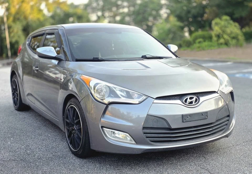 2012 Hyundai Veloster - Image 2 of 15