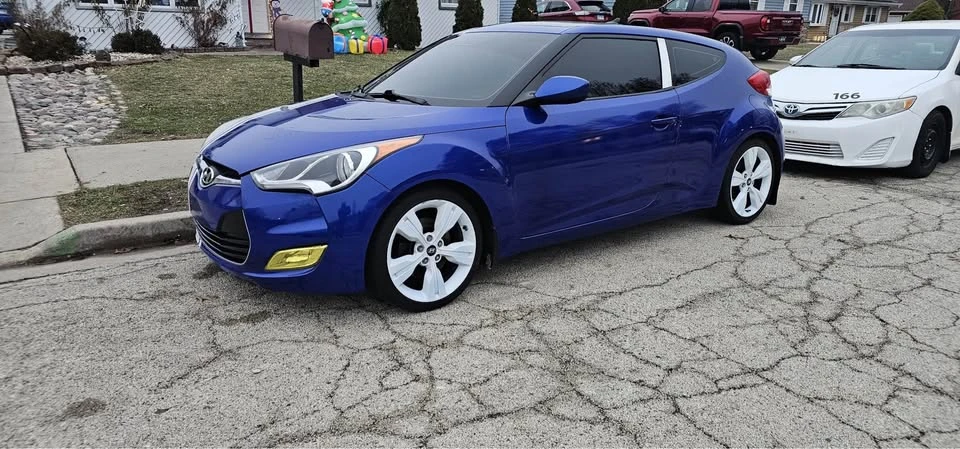 2012 Hyundai Veloster - Image 2 of 10